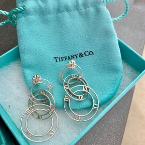 Very RARE Tiffany Atlas drop earrings!